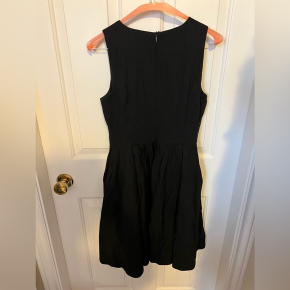 Sleeveless A-Line Black Zara Dress with Side Pockets - Picture 2 of 11